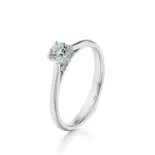 Pierścionek z białego złota z diamentem